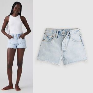 Levi’s 501 Original Fit High Rise Shorts in Light Wash Blue